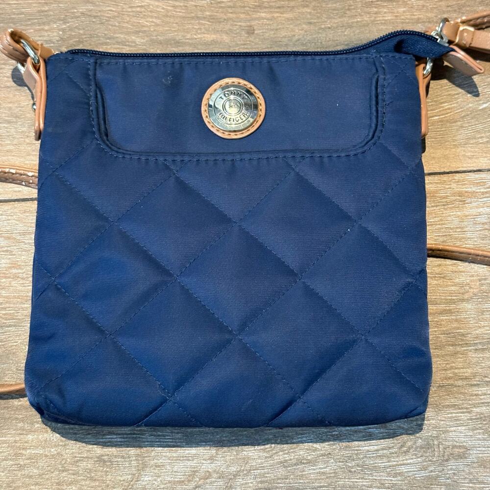 Tommy Hilfiger Cross Body Bag Navy Blue Gold Medallion Women’s Purse